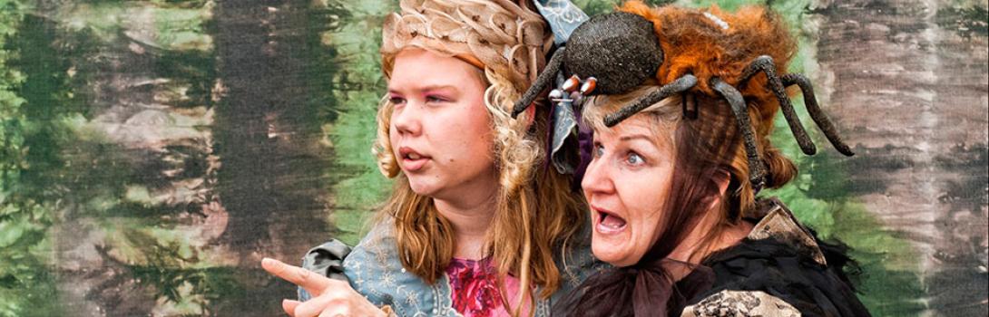 Amelei, Majava ja Kuningas banneri